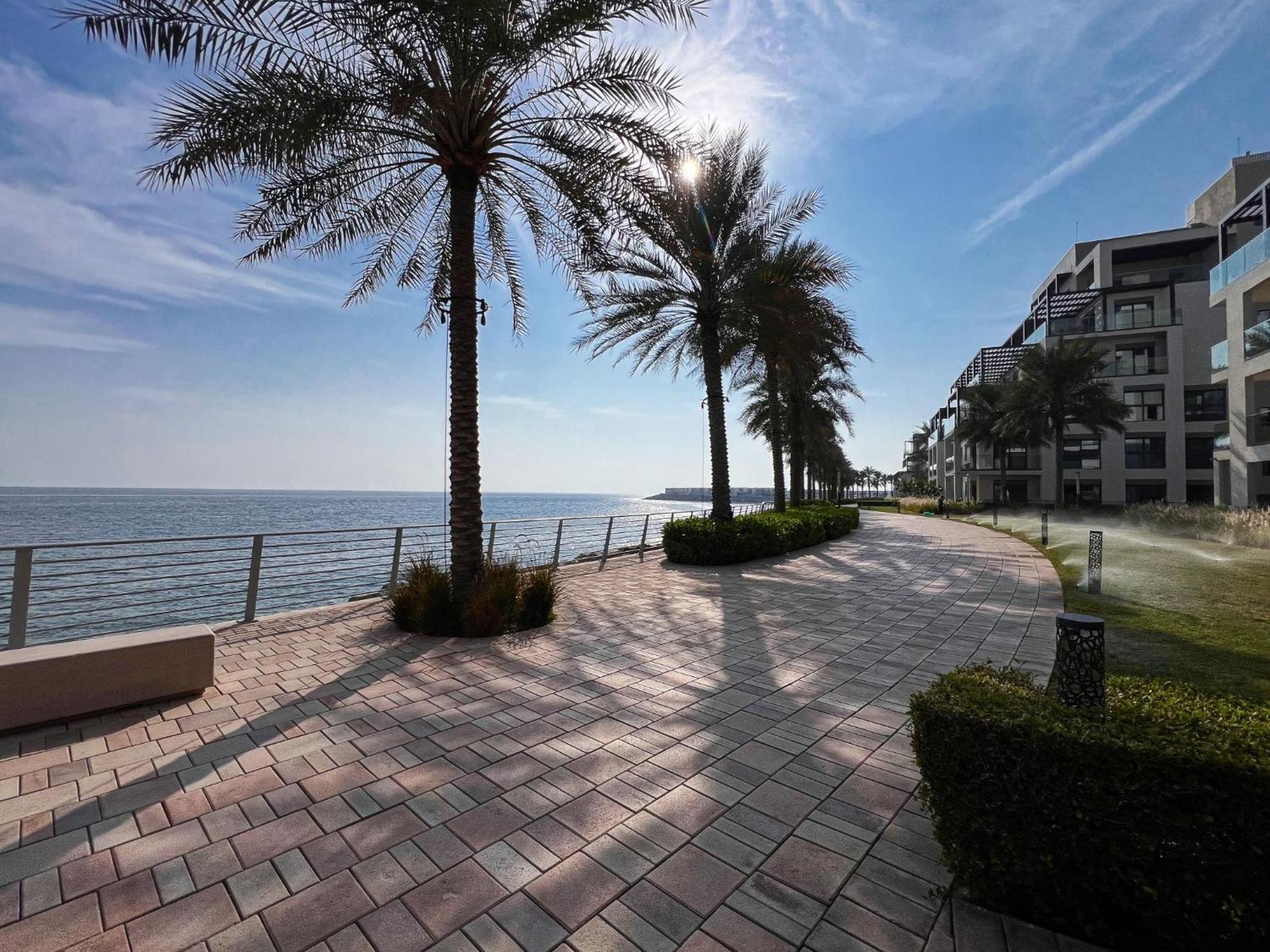 Apartment The Address Private 3br With Maid