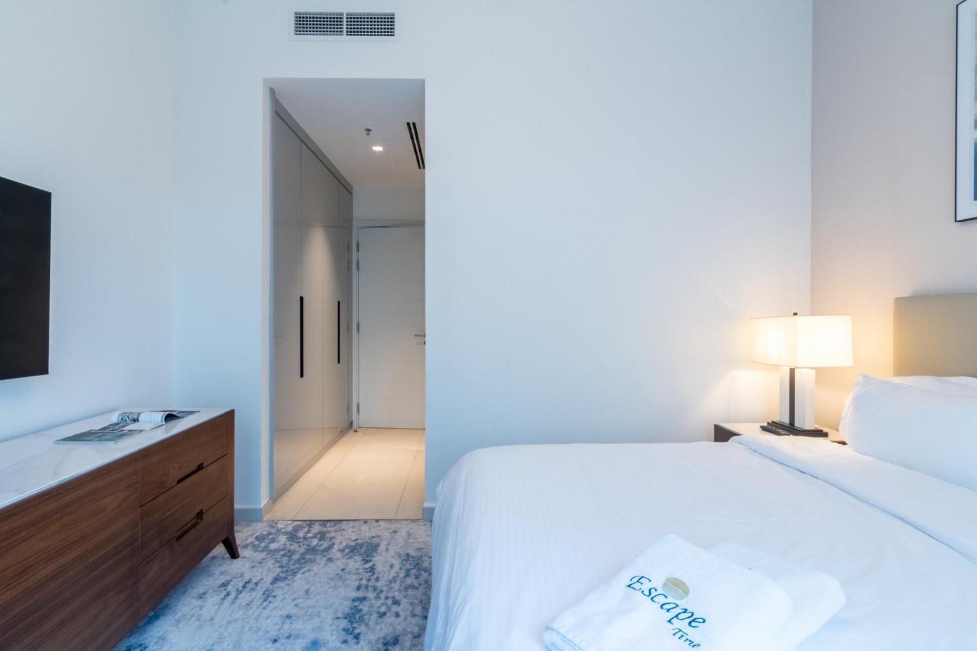 The Address Private 3br With Maid